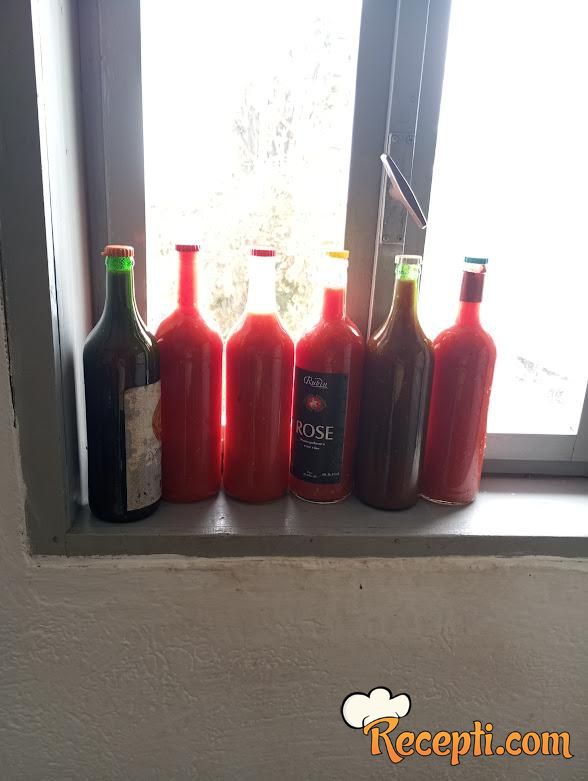 Domaći mleveni paradajz