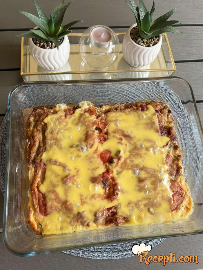 Musaka sa pečenim paprikama i sirom