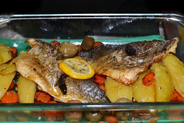 Filetirana orada sa kuvanim krompirom i karamelizovanom šargarepom