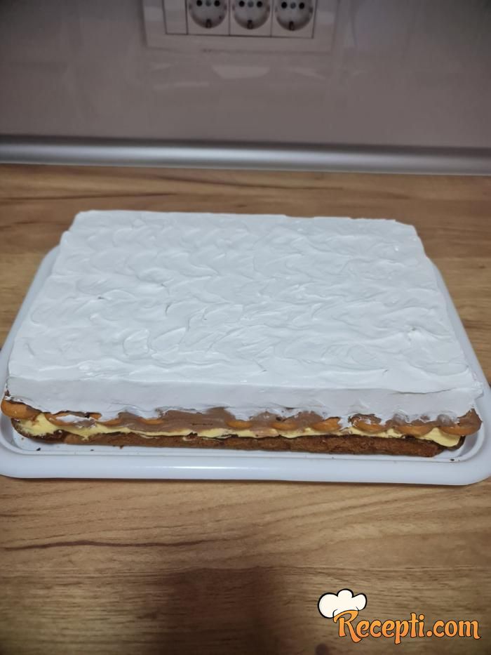 Kinder torta sa plazma keksom