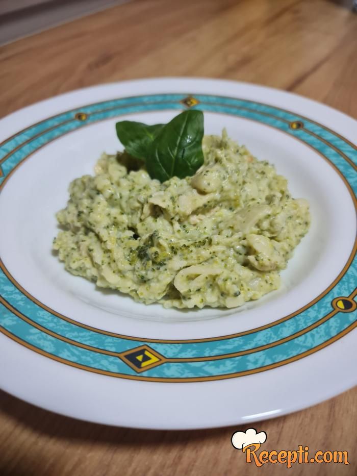 Piletina sa brokolijem i pirinčem