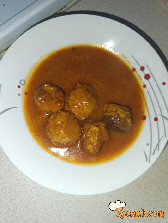 Ćufte u paradajz sosu