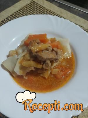 Mlinci sa svinjetinom