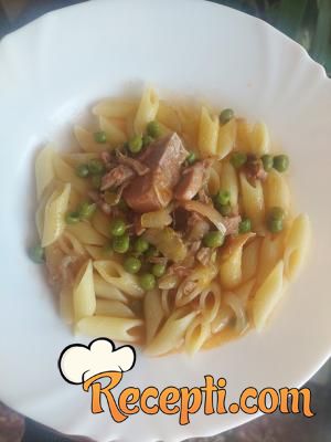 Makarone sa šunkom i graškom