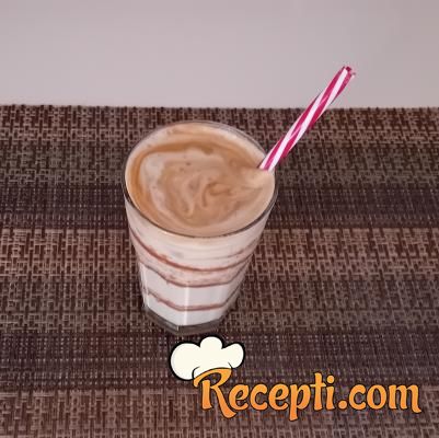 Ledena nes kafa