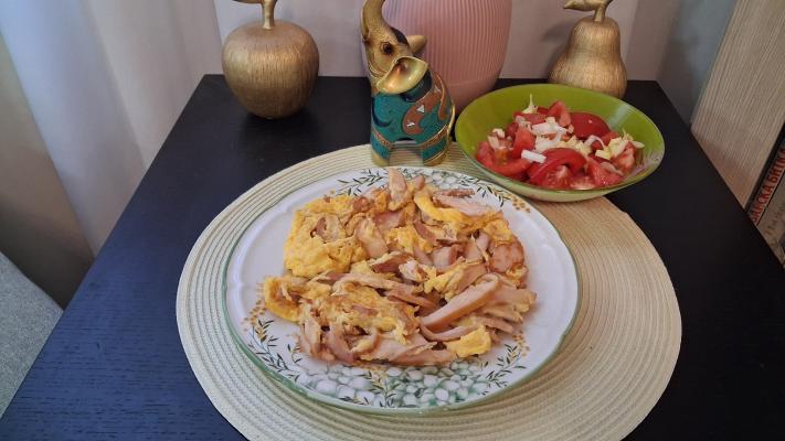 Omlet sa piletinom Omlet sa piletinom