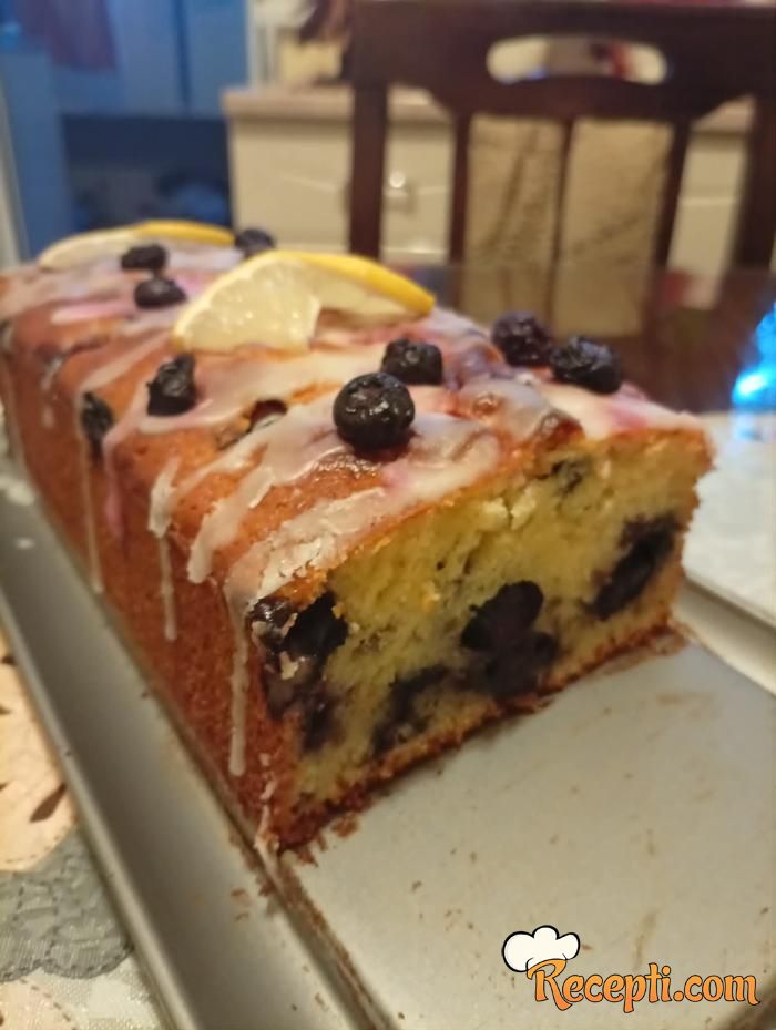 Kolač sa borovnicama i limunom