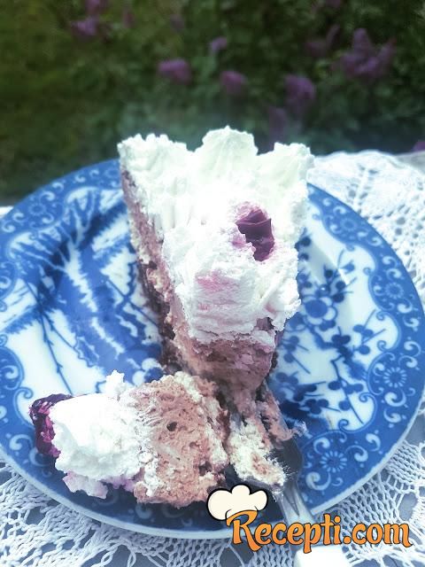 Torta Ledena kraljica sa višnjama