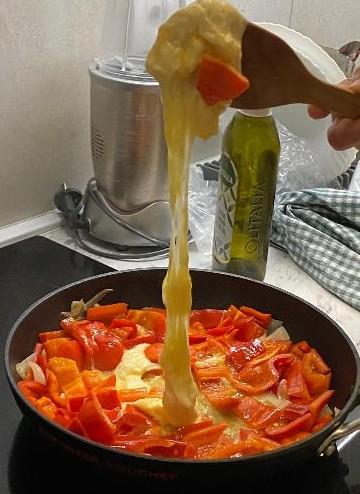 Paprika sa sirom Paprika sa sirom