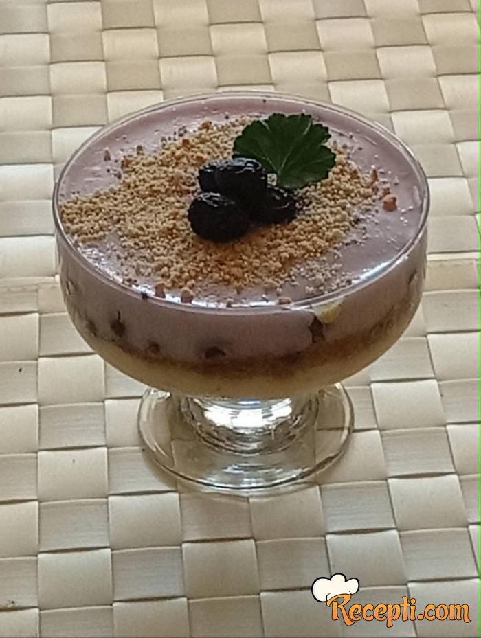 Puding sa borovnicama
