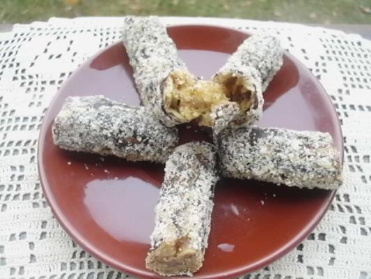Valjčići sa pomorandžom i orasima Valjčići sa pomorandžom i orasima