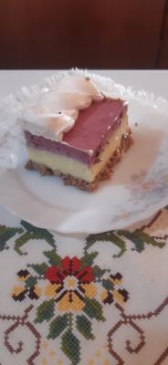 Krem torta sa bobičastim voćem
