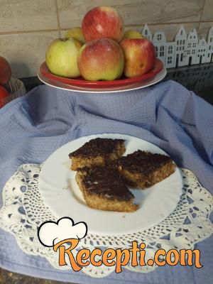 Kolač sa jabukama i grizom