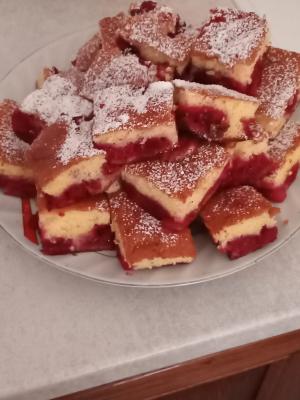 Kolač sa višnjama Kolač sa višnjama