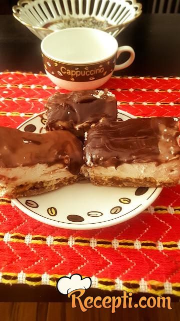 Kocke sa kikirikijem, plazmom i slatkom pavlakom