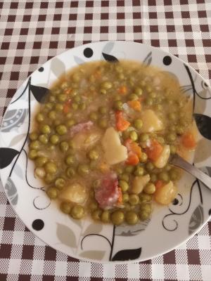 Grašak sa suvim mesom Grašak sa suvim mesom