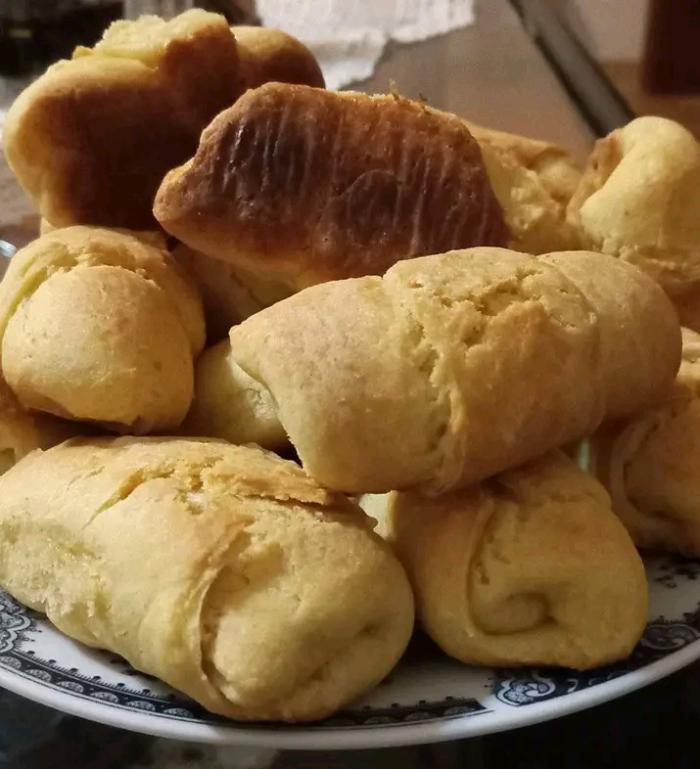 Zatvorene kiflice sa sirom Zatvorene kiflice sa sirom
