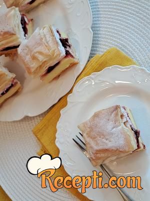 Puding krempita sa višnjama Puding krempita sa višnjama
