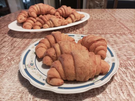 Kiflice sa ajvarom (posne) Kiflice sa ajvarom (posne)