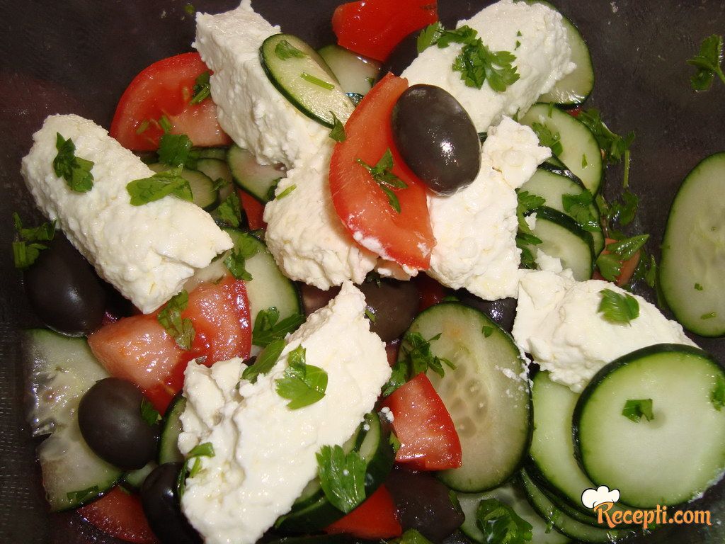 Grcka Salata Sa Feta Sirom Recepti Com