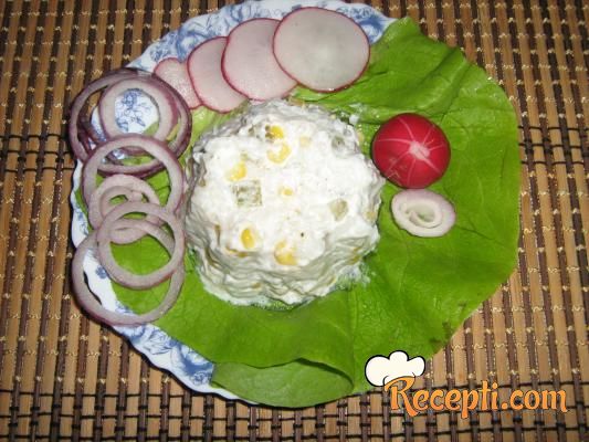 Salata od pirinča i kukuruza šećerca