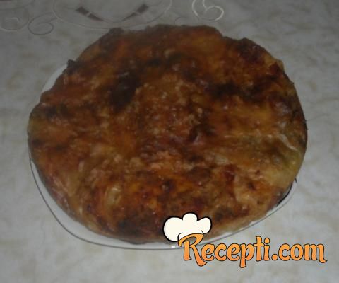 Pica burek sa tunjevinom