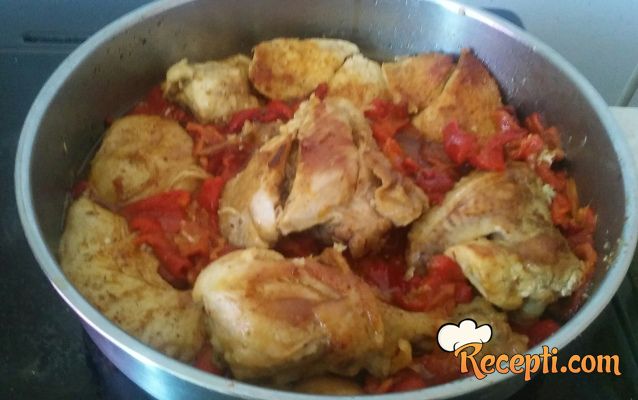 Piletina sa pečenim paprikama