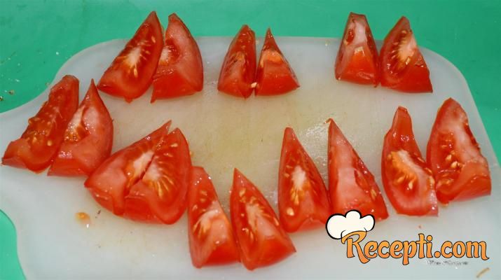 Punjene lignje sa prelivom od paradajza
