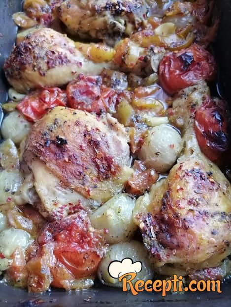 Pečena piletina sa lukom i čeri paradajzom