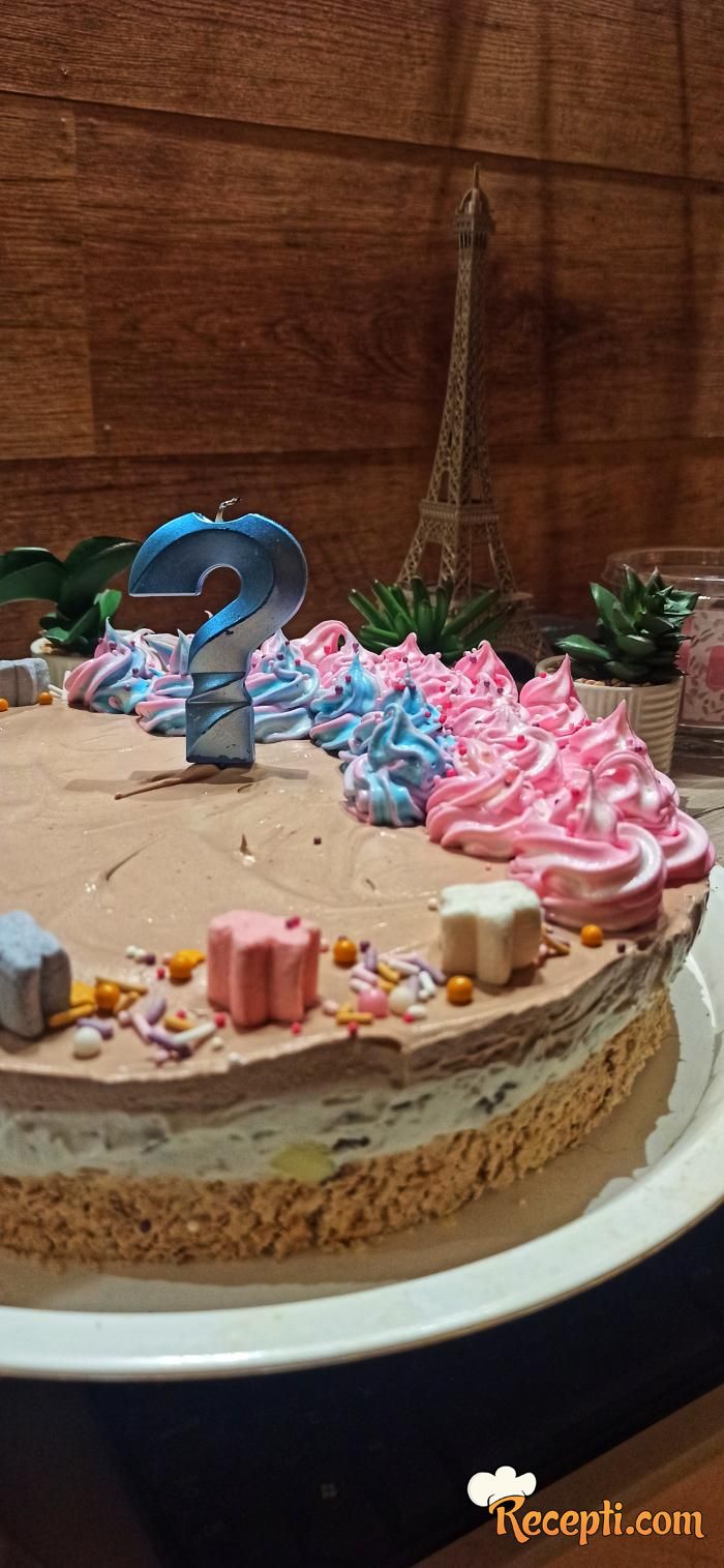 Najkremastija rođendanska torta