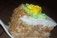 Beze torta sa lešnicima
