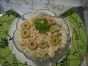 Salata sa tunjevinom i maslinkama