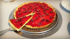 Tart sa vanilom i višnjama