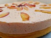 Jogurt torta sa nektarinama