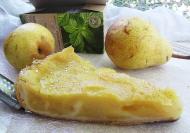 Pita sa kruškama i čajem