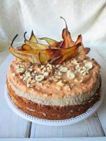 Rustična torta s dunjom, bananom i lešnicima