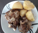Na pari meso i krompiri