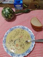 Pileća bela čorba sa karfiolom