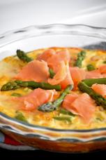 Fritatta od sparoga i lososa