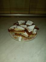 Lenja pita sa jabukama i grizom posna