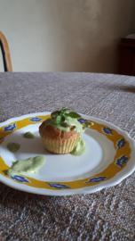 Projice sa pesto sosom