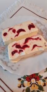 Vanila višnja sladoled tortica