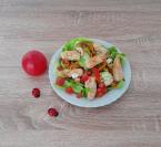 Pileća salata sa paprikama i paradajzom