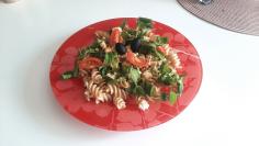 Obrok salata sa tunjevinom