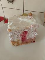 Brza torta sa višnjama i krem bananicama 